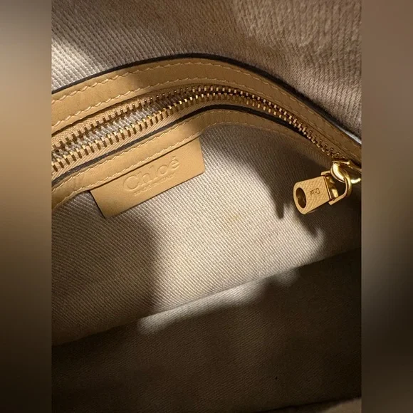 CHLOE
Marcie Medium, Motty Grey Suede - Picture 8 of 16